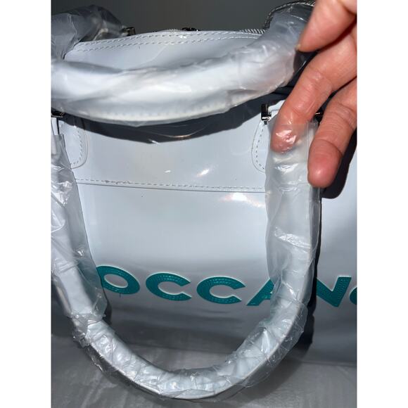 Moroccanoil White Vinyl Carry-On Overnight Travel Duffle Bag – 18x7x12 - Picture 3 of 15